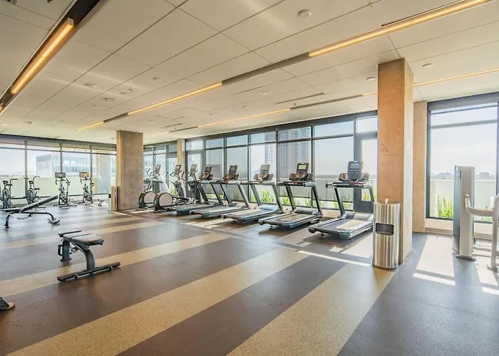 Apartament Stunning High Rise Dt Pool, Gym, Parking *